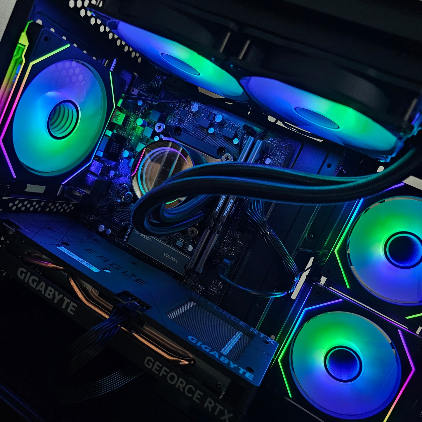 Gaming PC with RTX 4060 and Ryzen 5